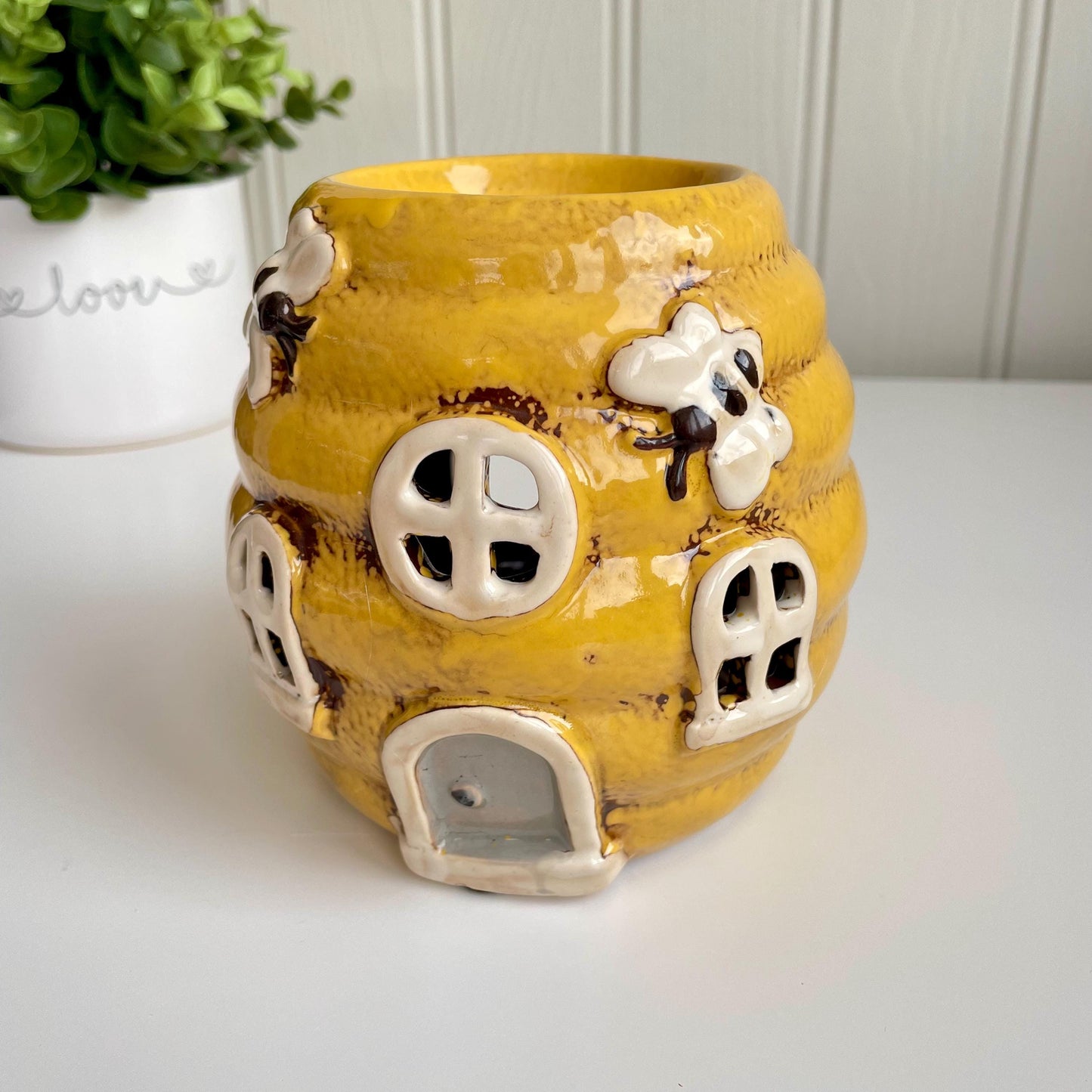 Bee Hive House Shaped Oil Burner
