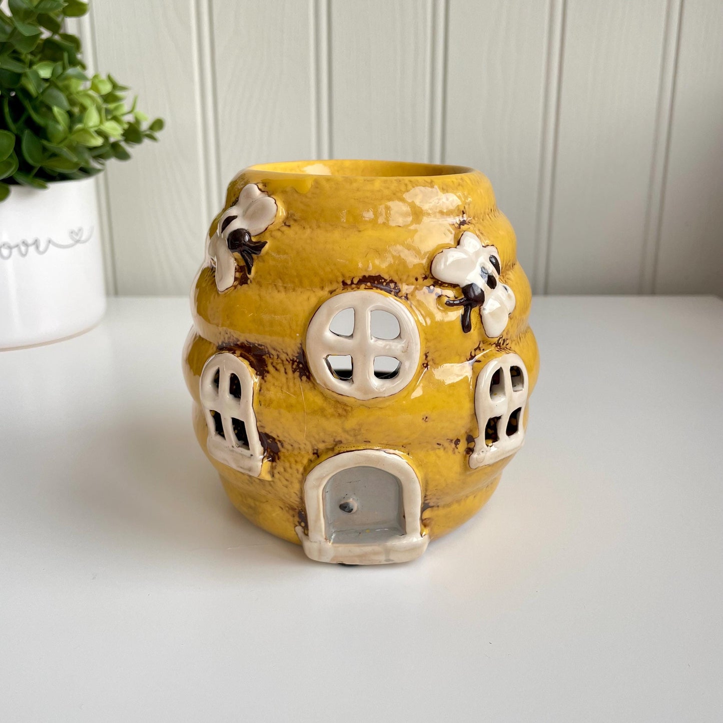 Bee Hive House Shaped Oil Burner