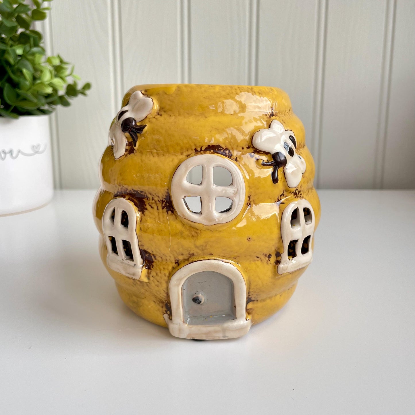 Bee Hive House Shaped Oil Burner