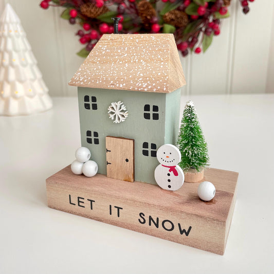 Wooden Christmas House Block 'Let it Snow'