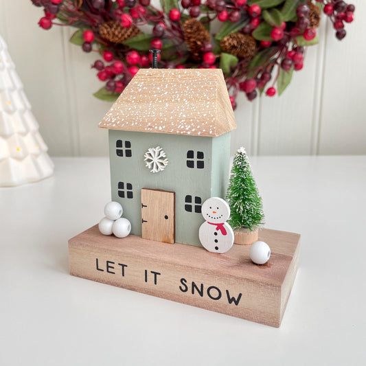 Wooden Christmas House Block 'Let it Snow'